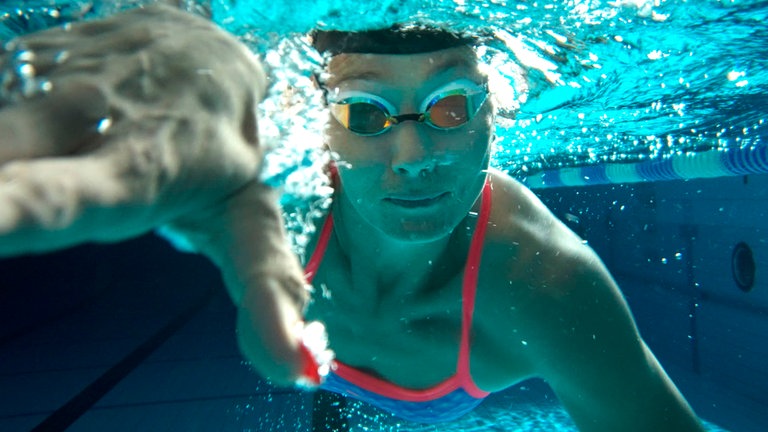 Franziska van Almsick beim Kraulen unter Wasser
