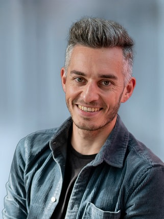 MixTalk-Host Marvin
