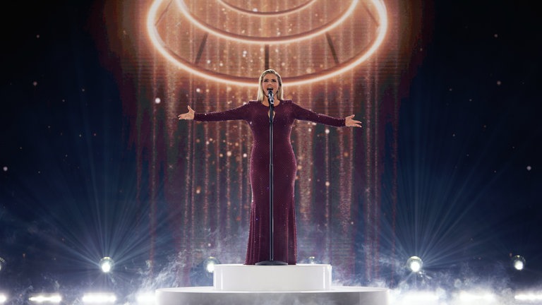 Schlagerstar Beatrice Egli freut sich auf musikalische Vielfalt und emotionale Geschichten in ihrer großen Samstagabendshow. Dazu begrüßt sie zahlreiche Stars auf ihrer Bühne in Berlin. 