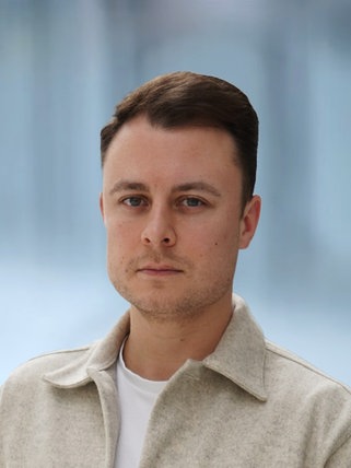 MixTalk-Host Chris