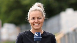 Portrait Christina Graf, ehemalige Fußballspielerin und Kommentatorin bei der FIFA Fußball WM 2026
