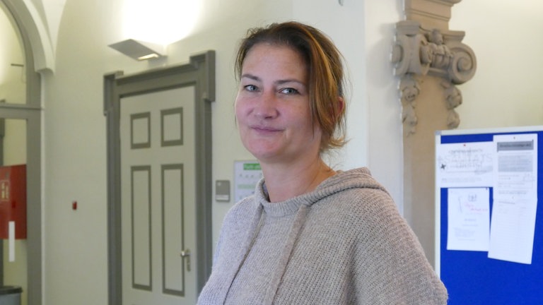 Schülerinnen der Klasse 9c haben Lehrer und Lehrerinnen der Tulla-Realschule in Mannheim befragt, wie sie ihre Pausen verbringen.