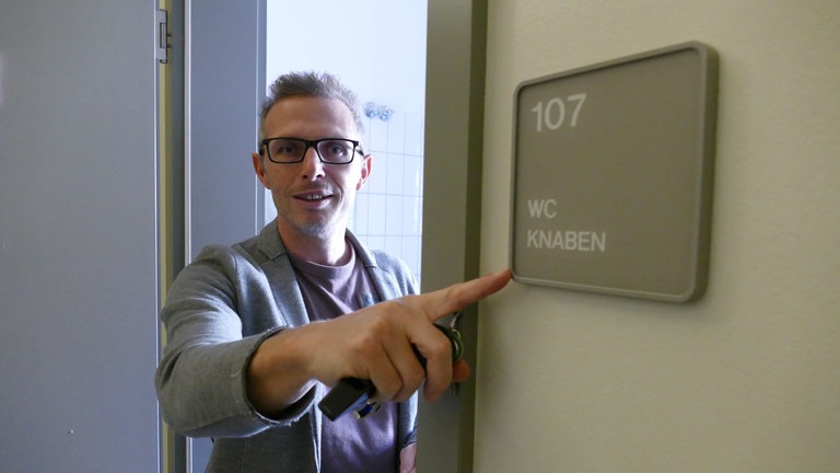 Schülerinnen der Klasse 9c haben Lehrer und Lehrerinnen der Tulla-Realschule in Mannheim befragt, wie sie ihre Pausen verbringen.