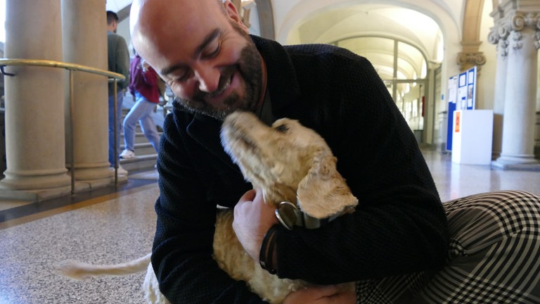 Schülerinnen der Klasse 9c haben Lehrer und Lehrerinnen der Tulla-Realschule in Mannheim befragt, wie sie ihre Pausen verbringen.