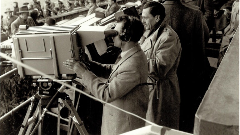 Fernseh-Liveübertragung eines Fußballländerspiels