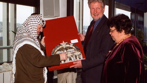 Palästinenserpräsident Arafat kommt nach Stuttgart.