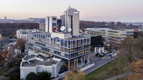 Das Bild zeigt das Funkhaus in Stuttgart