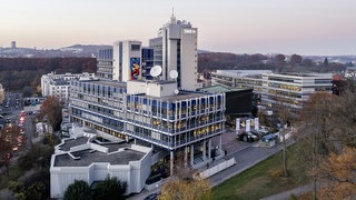 Das Bild zeigt das Funkhaus in Stuttgart