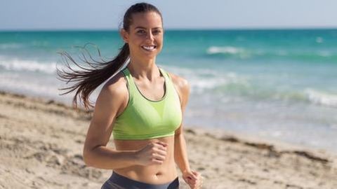 Frau mit Sport-BH