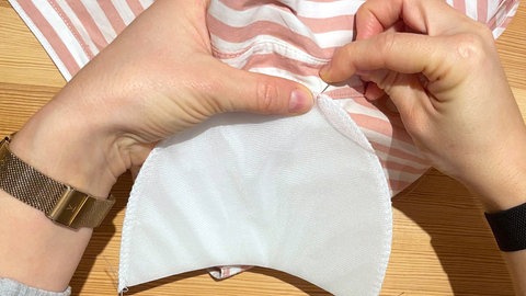 Schulterpolster annähen