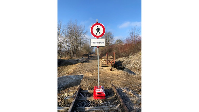 Bei Ostelsheim wird der neue fast 500 Meter lange Tunnel gebaut. Dadurch wird die Strecke kürzer.