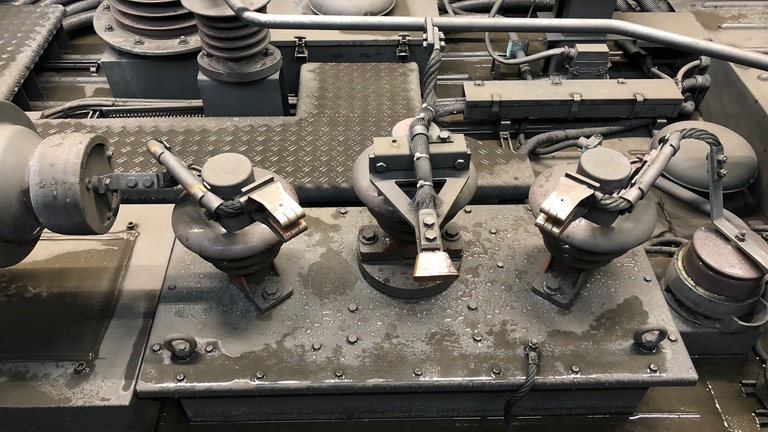 Systemwahlschalter auf dem Dach einer Karlsruher Stadtbahn in Nullstellung