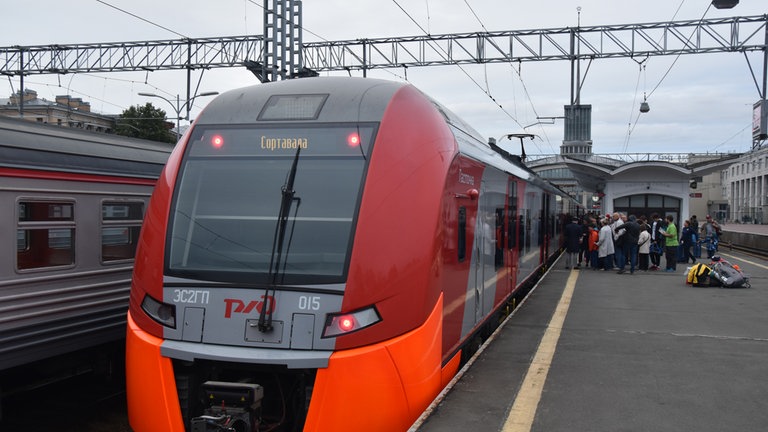 Frischer Dampf rund um Sankt Petersburg