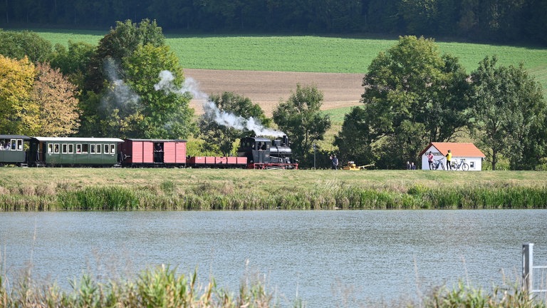 Das Ziel der neuen Etappe ist erreicht: Bahnhof Katzenstein am Härtsfeldsee!