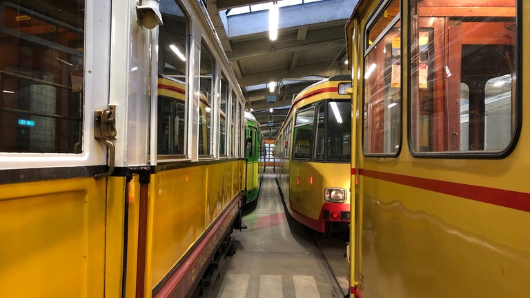 Treffpunkt Schienennahverkehr Karlsruhe – hier wird die Stadtbahngeschichte Karlsruhes konserviert.