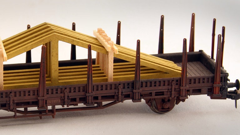 LADEGÜTER BAUER steht für originalgetreue Wagenladungen.