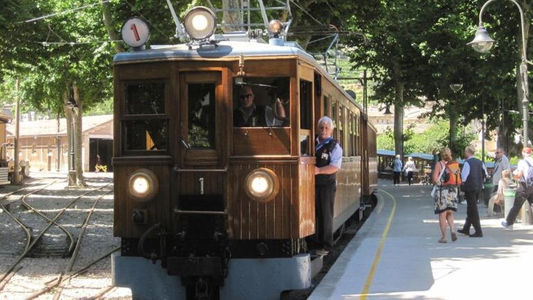 Seit jeher Eigentum der „Sóllerics“, der Einwohner von Sóller: mit ihrem Geld haben sie 1905 die Eisenbahnlinie  gegründet und ihre Anteile weitervererbt.