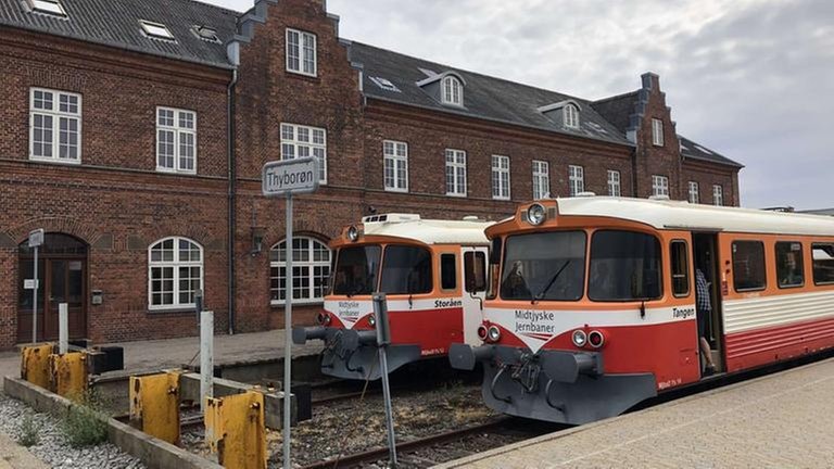 Der Bahnhof von Lemvig ist auch der Sitz des privaten Bahnunternehmens.