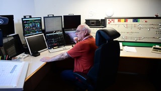 Ein Stellwerk, wie es real auch im Bahnhof von Bad Fischau Brunn steht.