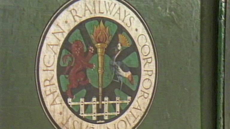 East African Railways Corporation: Die gemeinsame Eisenbahngesellschaft von Kenia, Uganda und Tansania wurde 1977 aufgelöst.
