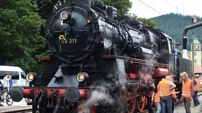 58 311