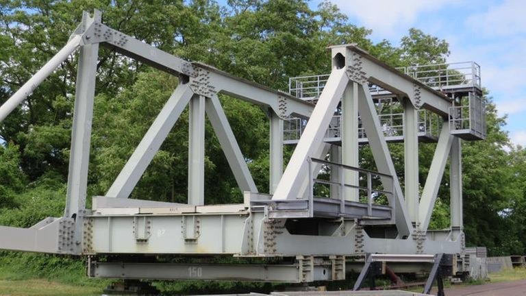 Das zentrale Hilfsbrückenlager der Deutschen Bahn in Konz. Von hier aus werden überall nach Deutschland Brückenbaustellen mit Ersatzbrücken versorgt