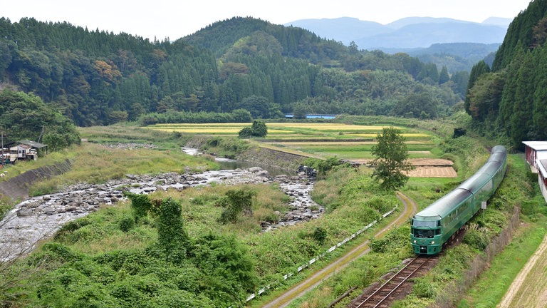 Auf schmaler Spur durch Japans Süden