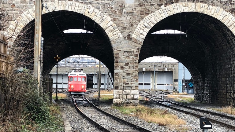 Der Churchill-Pfeil verlässt sein Depot.