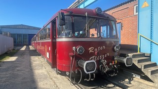 Die Krefelder Fahrzeugfirma Uerdingen und andere Hersteller haben über 1000 Schienenbusse, Beiwagen und Steuerwagen für die Deutsche Bundesbahn und andere Bahngesellschaften produziert.