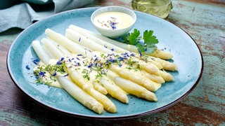 Ei-Butter-Sauce zu Spargel