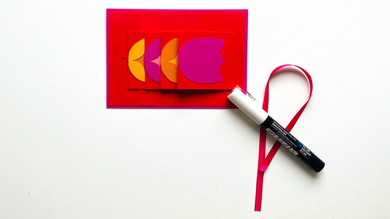 Nun wird ein gut deckenden Stift und ein Band benötigt. 