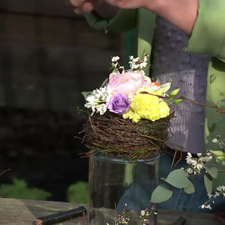 Green DIY: Mini-Nestchen mit Blüten