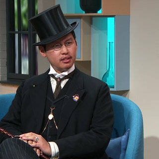 Daniel Schierbaum trägt Mode der Kaiserzeit