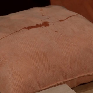 Kaffee- oder Teeflecken entfernen - So geht's