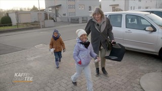 Leihgroßmutter Astrid Hütter mit ihren Leihenkel und Leihnichte