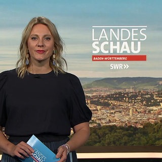 Moderatorin Jana Kübel