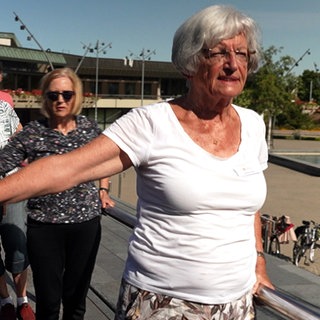 Gerda Forster leitet eine Sportgruppe für Senioren in Fellbach.