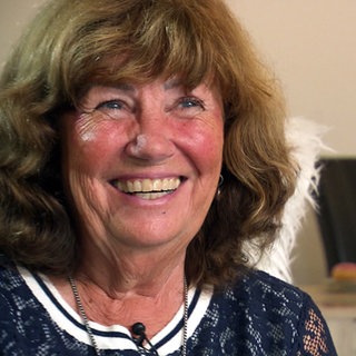 Gabriele Thurau lacht in die Kamera.