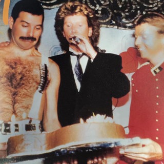 Freddy Mercury feierte seinen Geburtstag in einem Ulmer Nachtclub. Das Bild stammt aus dem Buch "Nice Society" von Ralf Grimminger.