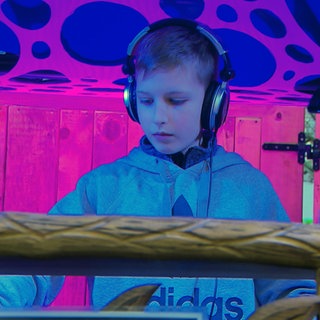 Der 11-jährige Ludwig Vöhringer legt in Reutlingen als DJ auf.