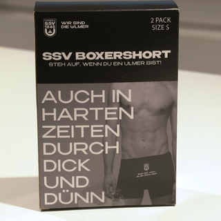 Unterhose als Fanartikel von der SSV Ulm Fußball mit zweideutiger Beschriftung.