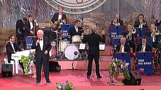 Bill Ramsey singt mit der SWR Big Band im Hintergrund.