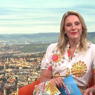 Moderatorin Jana Kübel