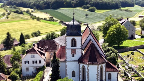 Pfarrkirche Maria Krönung in Stuppach bei Bad Mergentheim: Hier ist die Stuppacher Madonna von Matthias Grünewald zu besichtigen.