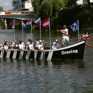 selbstgebaute Ulmer Schachtel auf Donau