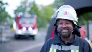 Mann in Feuerwehruniform