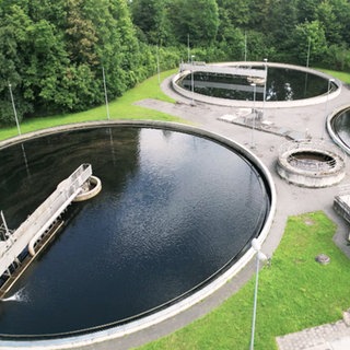 Sicht auf die Kläranlage in Neuwied von oben
