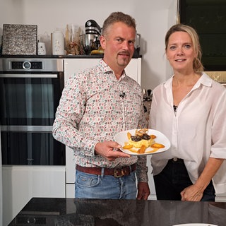 Philipp Arens kocht zusammen mit Susanne Nett.