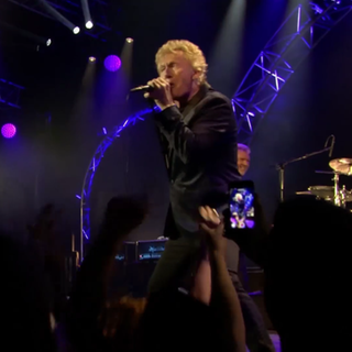 Sänger vor seinem Publikum