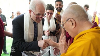 Zahnarzt Dr. Michael Menzel arbeitet in Indien